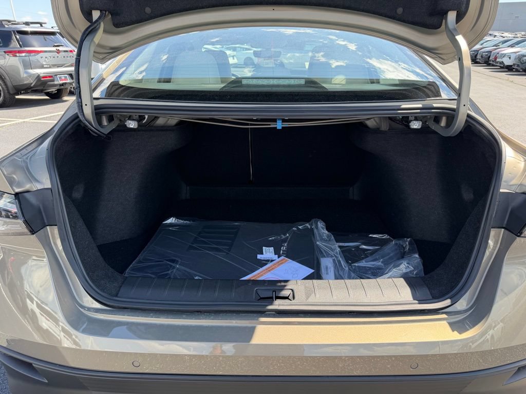 New 2026 Nissan Sentra SL w/ Floor Mat Package FWD image 36