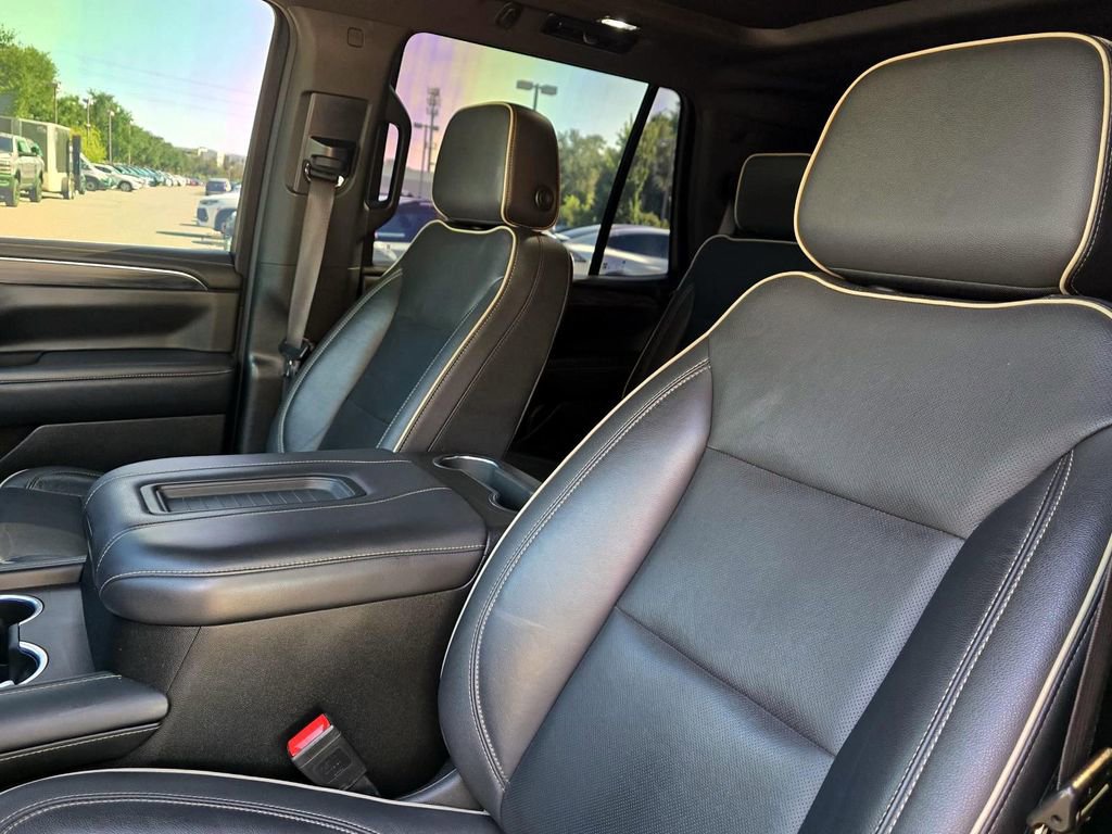Used 2021 GMC Yukon SLT w/ SLT Premium Package RWD image 31