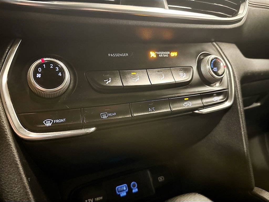 Used 2019 Hyundai Santa Fe SE AWD/4WD image 18