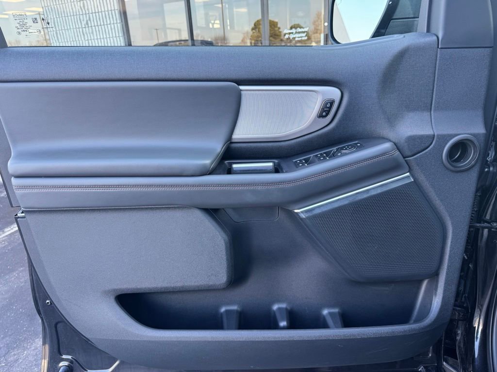 Used 2025 Ford Expedition Max Active image 2