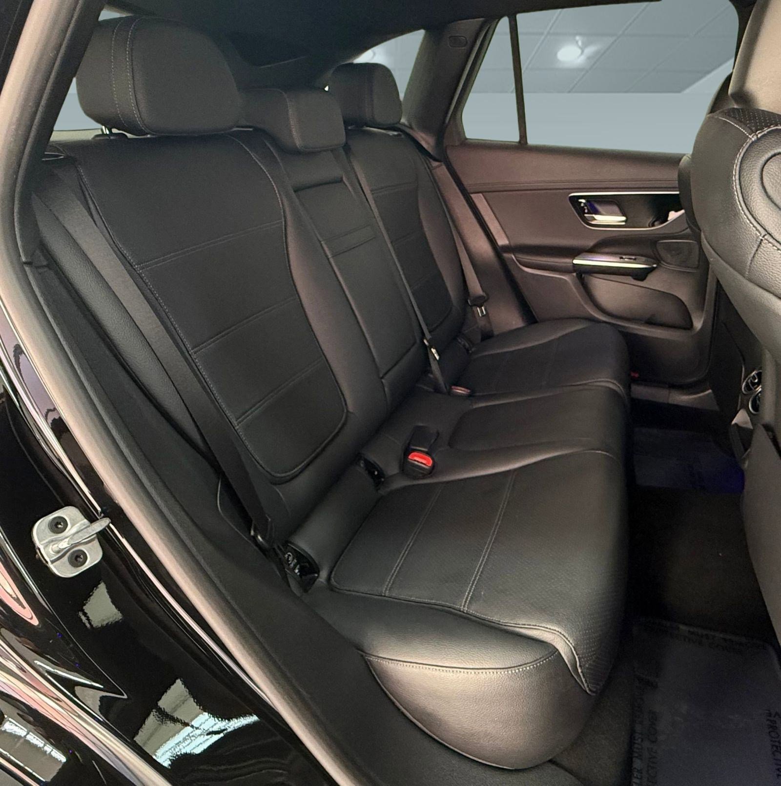 Certified 2024 Mercedes-Benz GLC 300 image 23