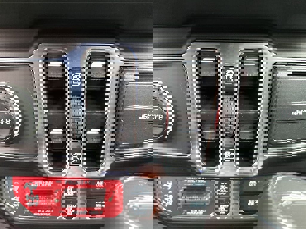 New 2025 Jeep Gladiator Rubicon image 28