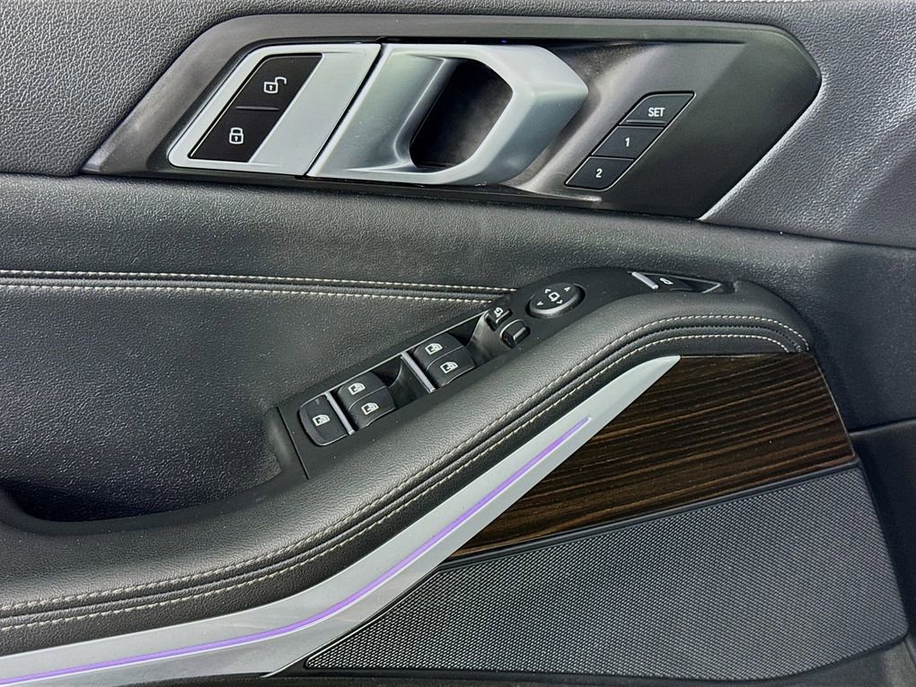 Used 2023 BMW X5 xDrive45e image 19