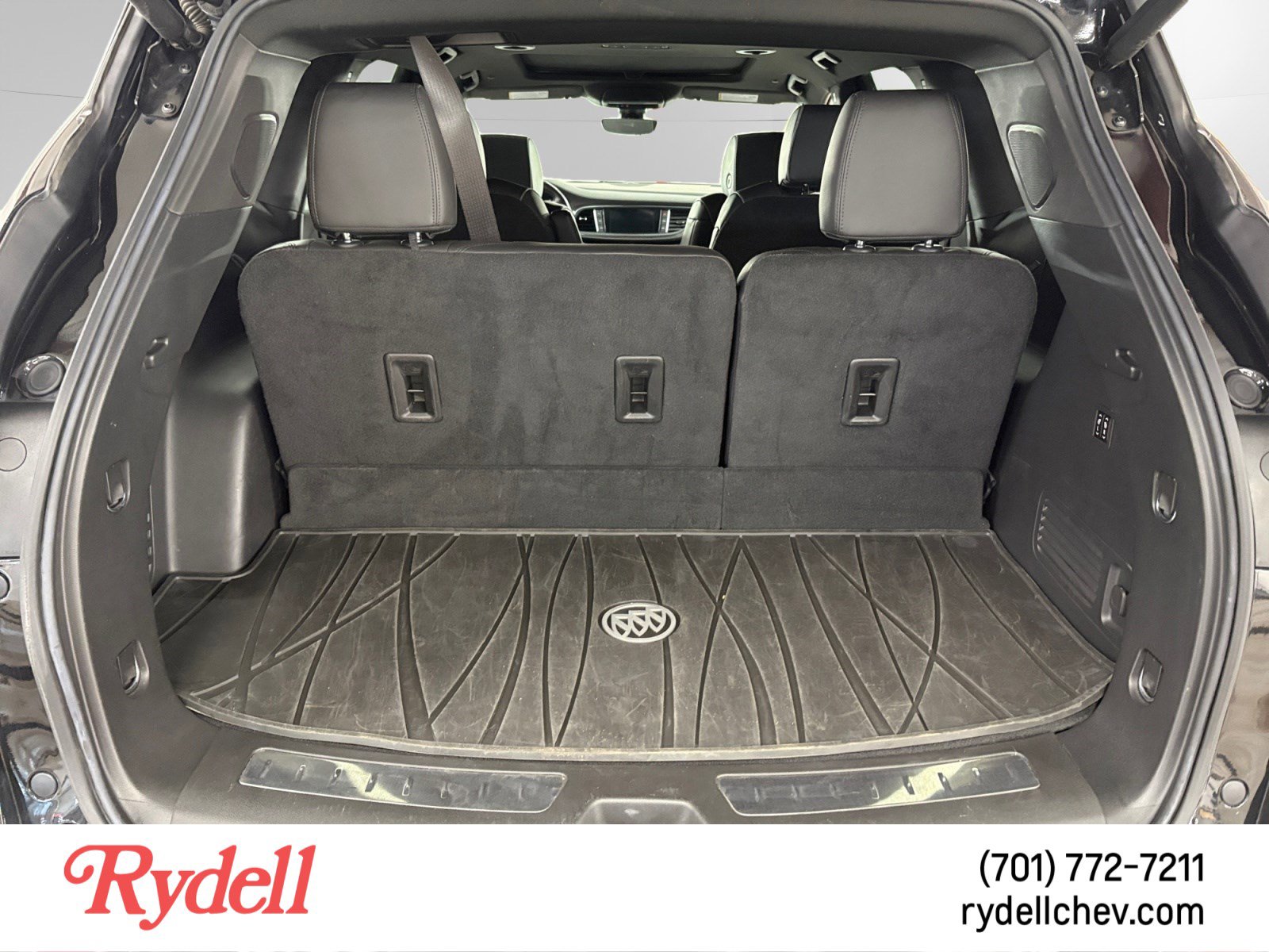 Used 2024 Buick Enclave Avenir w/ Avenir Technology Package AWD/4WD image 19