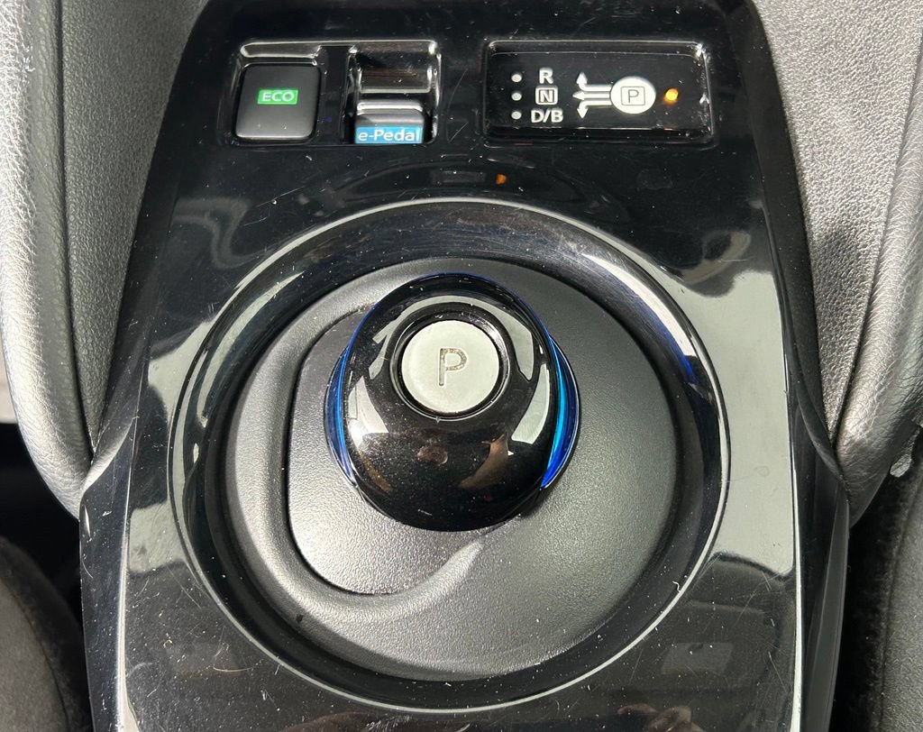 Used 2020 Nissan Leaf SL Plus FWD image 22