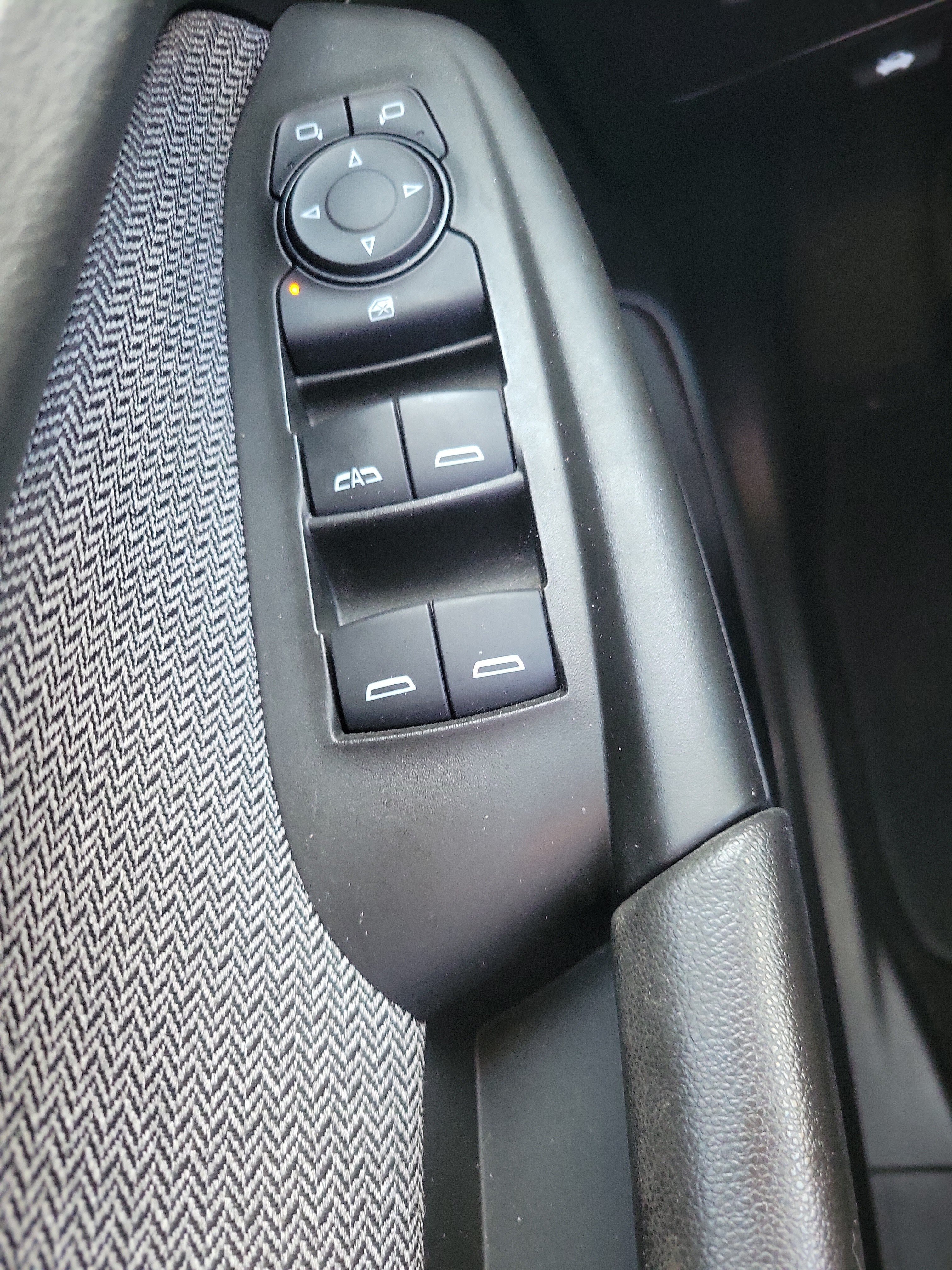 Used 2021 Chevrolet TrailBlazer LT w/ Premium Seating Package FWD image 22