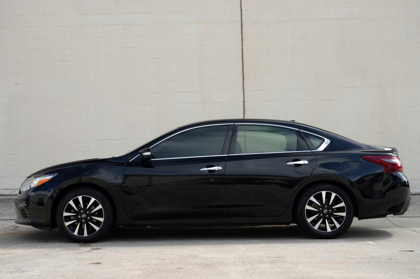 Used 2018 Nissan Altima 2.5 SL FWD image 8