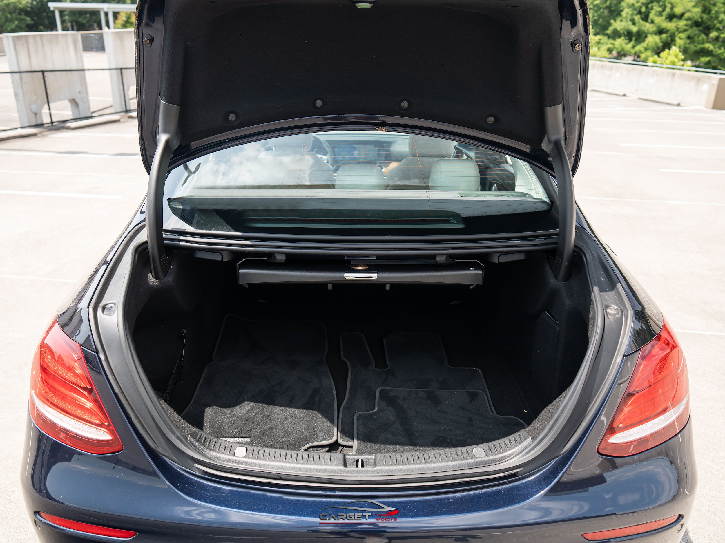 Used 2017 Mercedes-Benz E 300 4MATIC image 48
