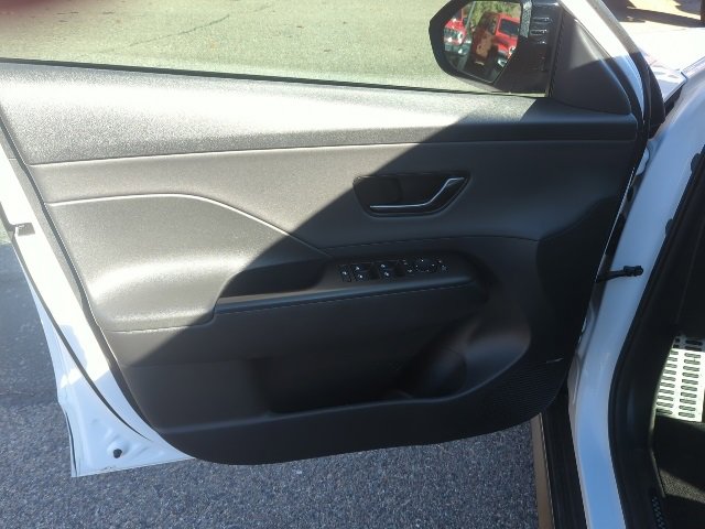 Used 2024 Hyundai Kona N Line image 17