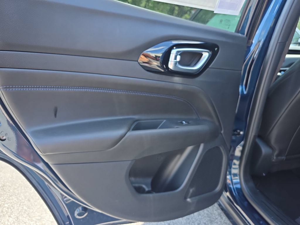 New 2026 Jeep Compass Latitude AWD/4WD image 23