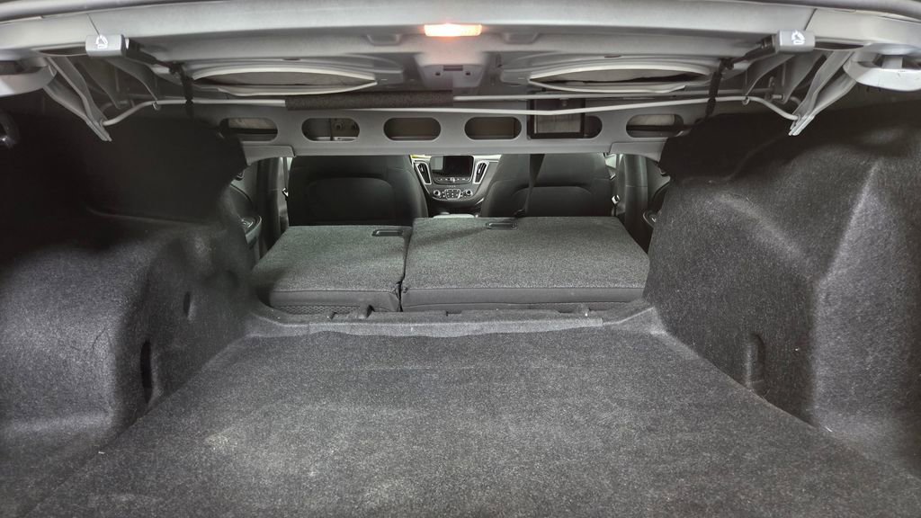 Used 2023 Chevrolet Malibu LT FWD image 11