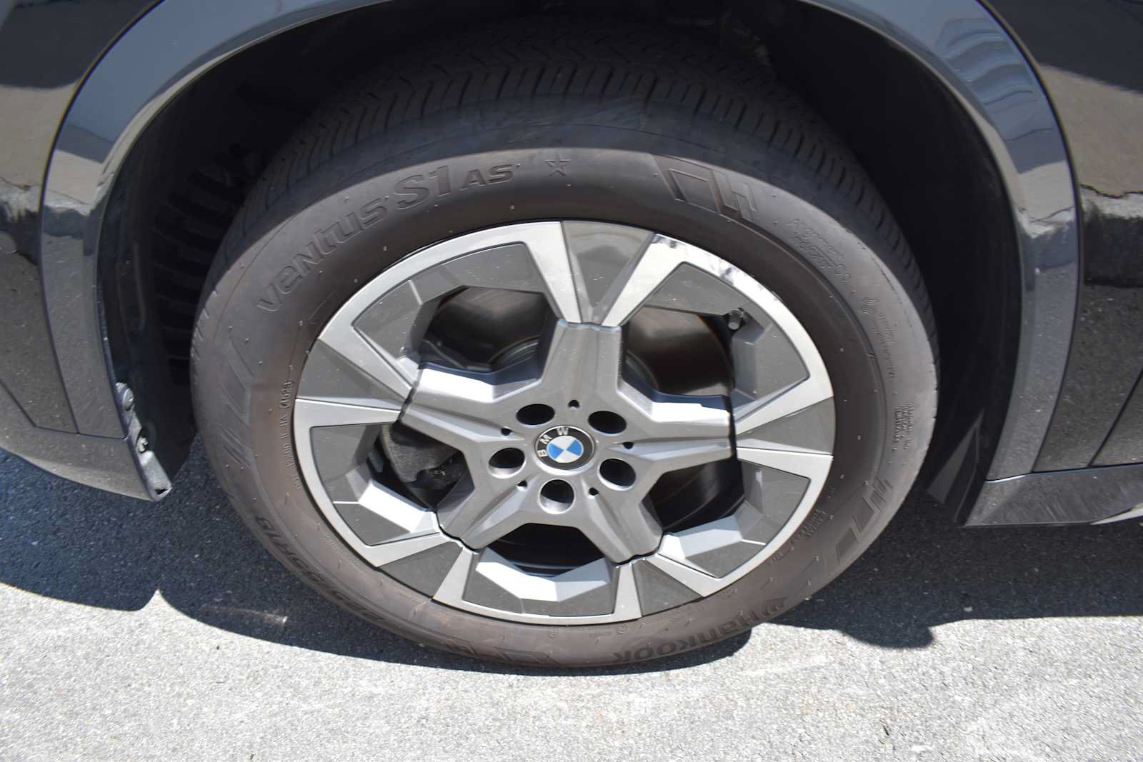 Used 2024 BMW X1 xDrive28i w/ Convenience Package AWD/4WD image 9