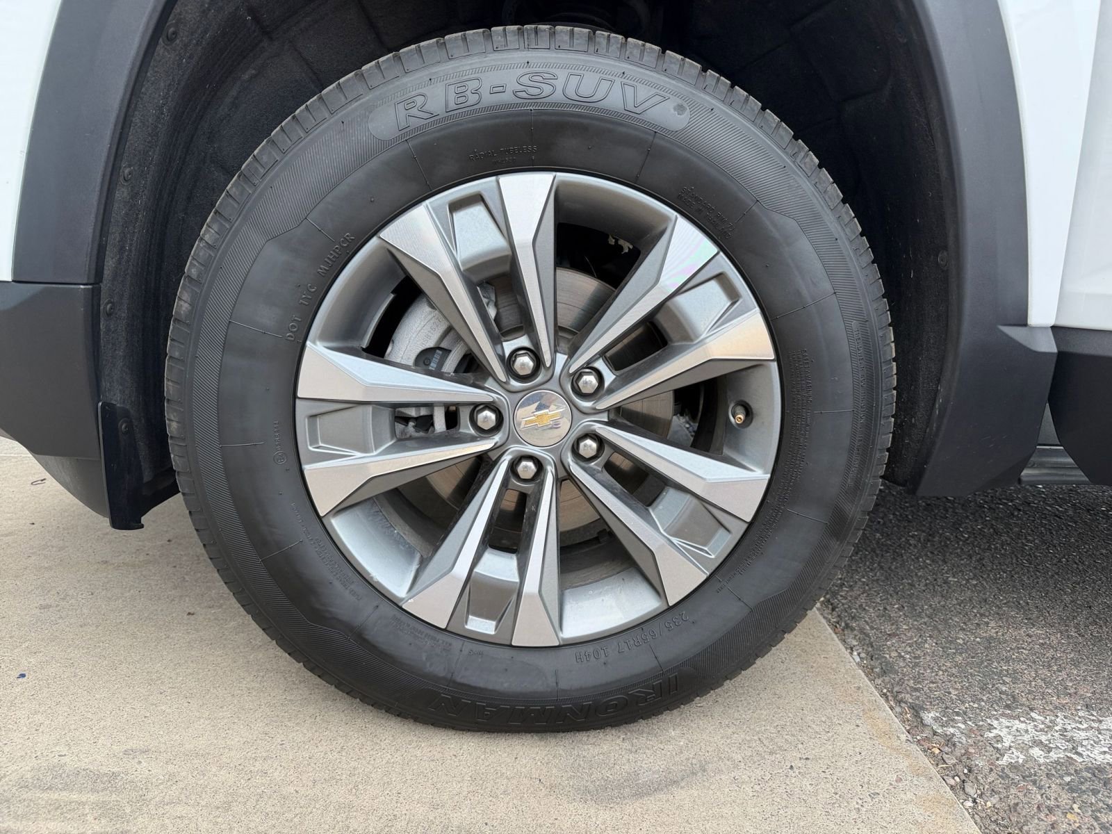 Used 2025 Chevrolet Equinox LT AWD/4WD image 31