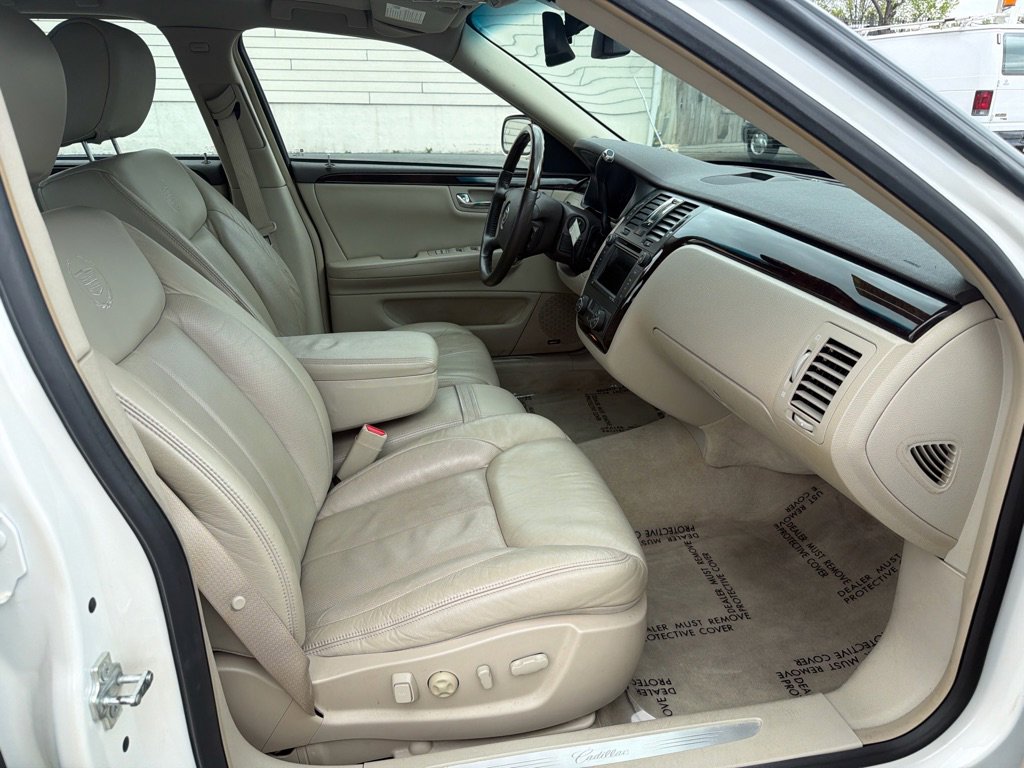 Used 2011 Cadillac DTS Premium w/ Driver Awareness Package FWD image 15
