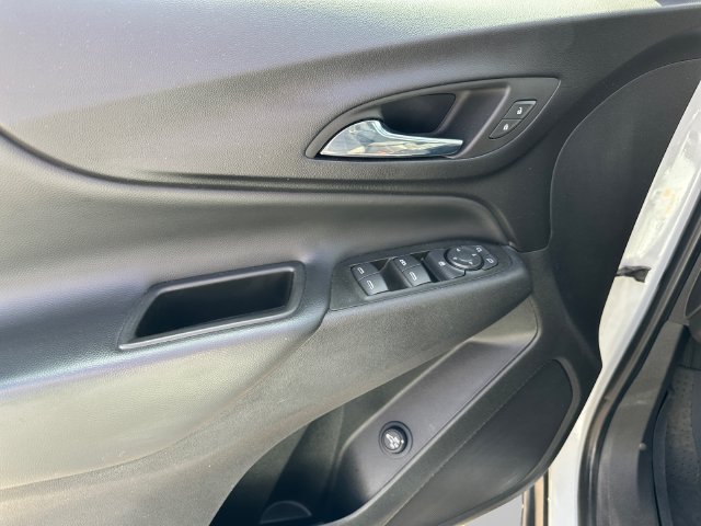 Used 2022 Chevrolet Equinox LT AWD/4WD image 11