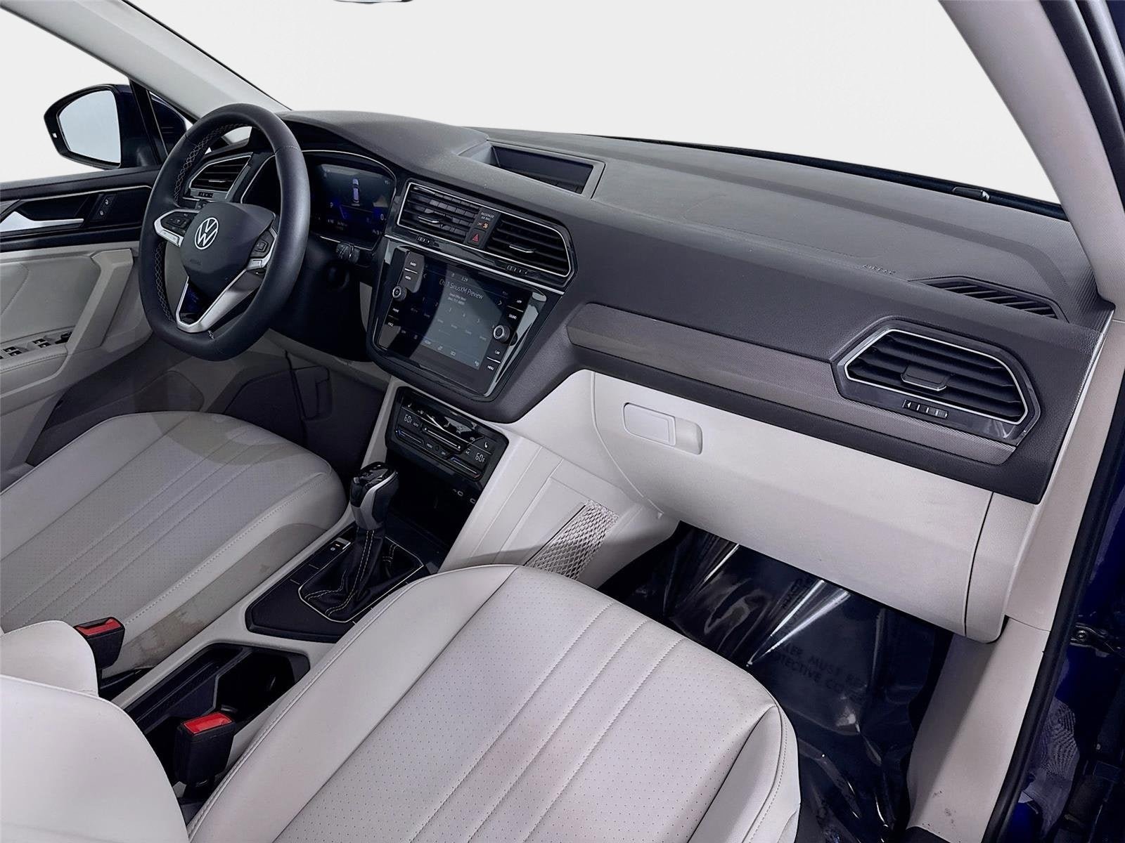 Used 2023 Volkswagen Tiguan SE FWD image 29