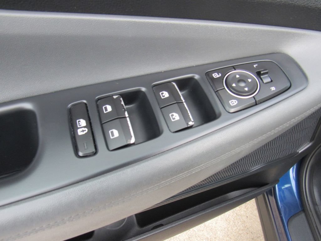 Used 2021 Hyundai Santa Fe SEL FWD image 14