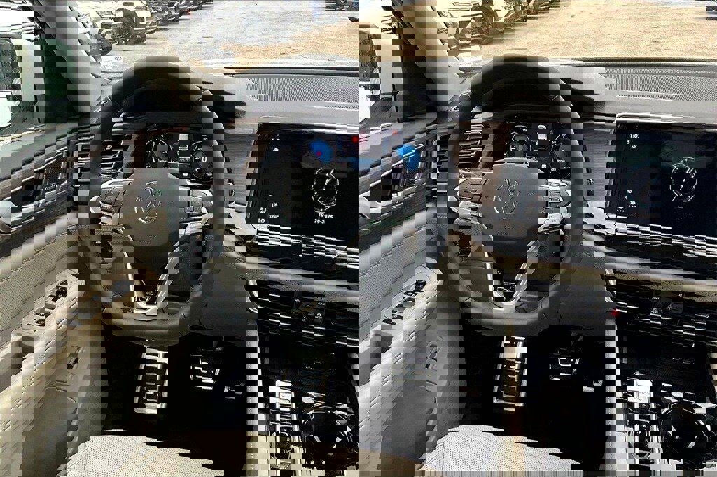 New 2026 Volkswagen Atlas SEL Premium R-Line image 18