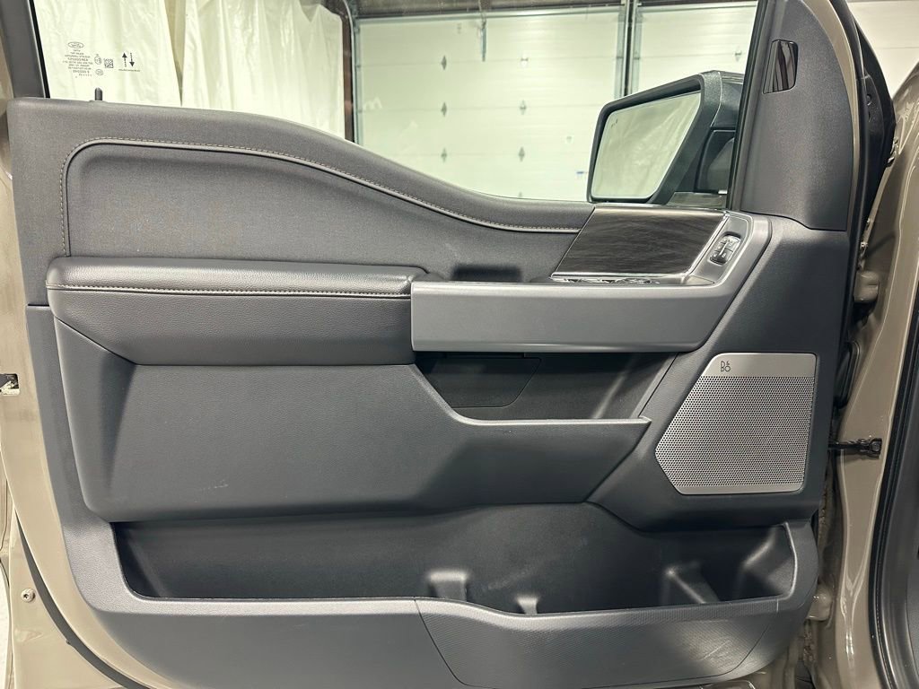 Used 2025 Ford F150 Lariat w/ Equipment Group 501A Mid AWD/4WD image 8