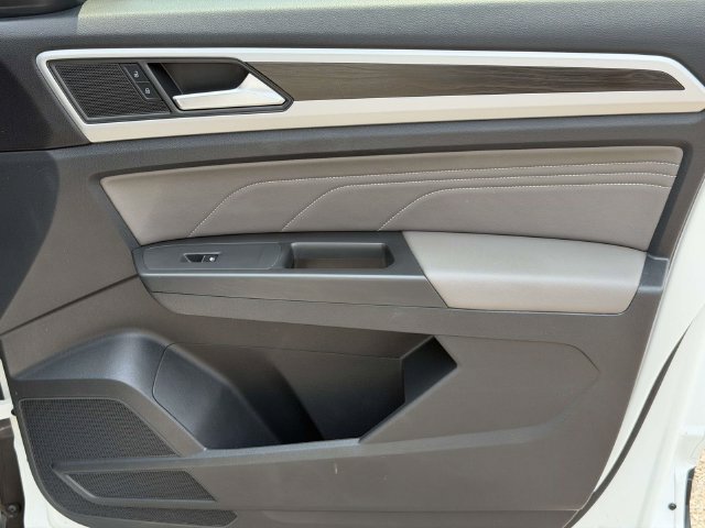 Used 2023 Volkswagen Atlas SE w/ Panoramic Sunroof Package AWD/4WD image 10