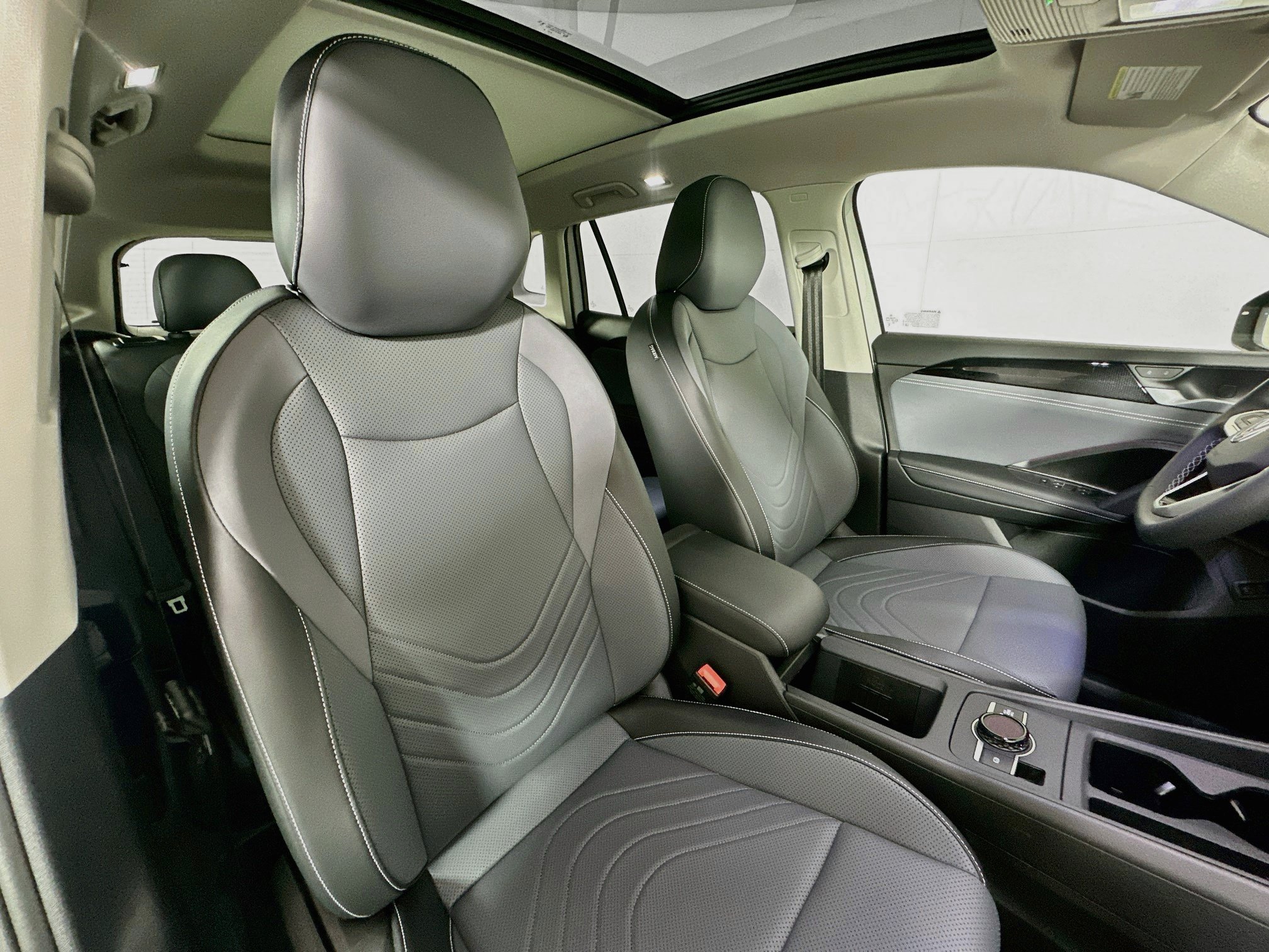 New 2026 Volkswagen Tiguan SE AWD/4WD image 26