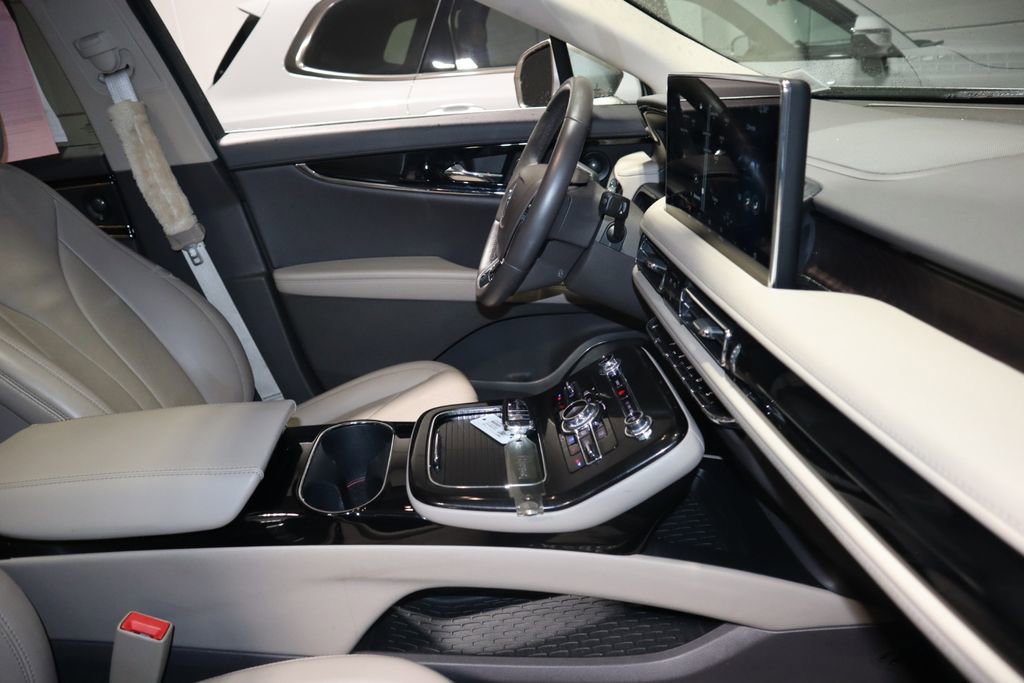 Used 2021 Lincoln Nautilus Reserve image 23
