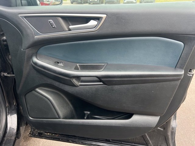 Used 2023 Ford Edge SEL w/ Sport Appearance Package image 10