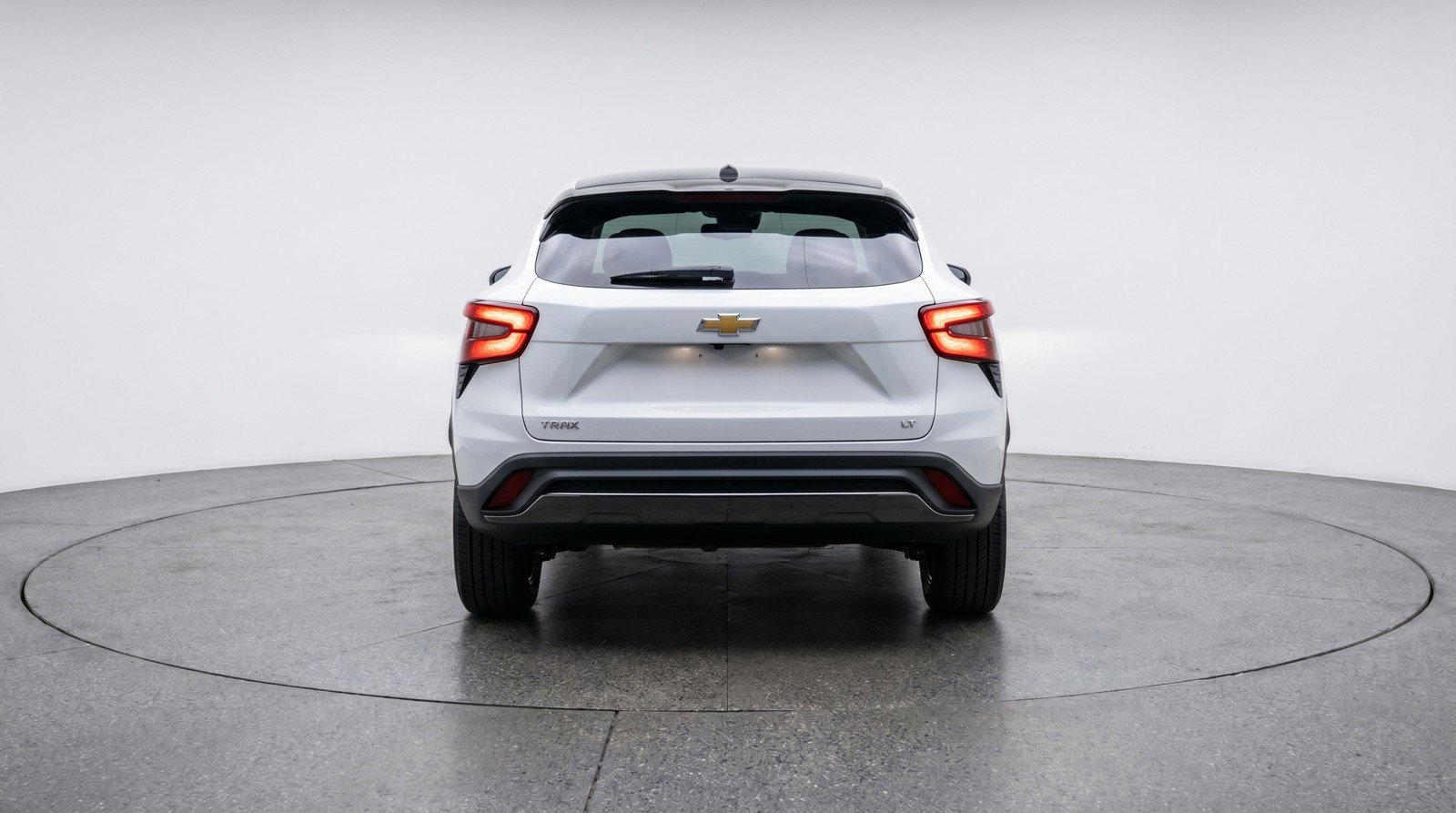 Used 2025 Chevrolet Trax LT FWD image 7