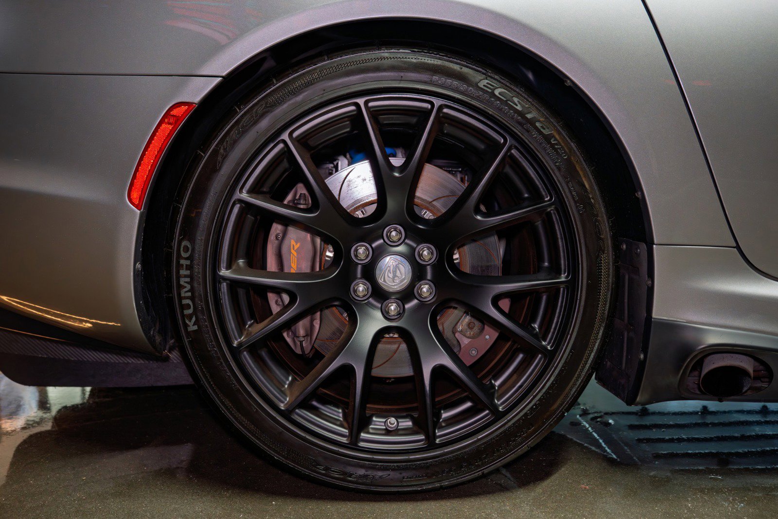 Used 2017 Dodge Viper GTC w/ ACR Package image 16