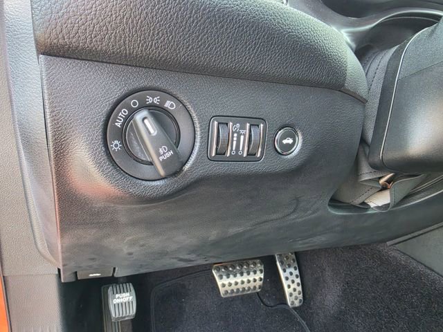 Used 2017 Dodge Challenger R/T Plus image 15