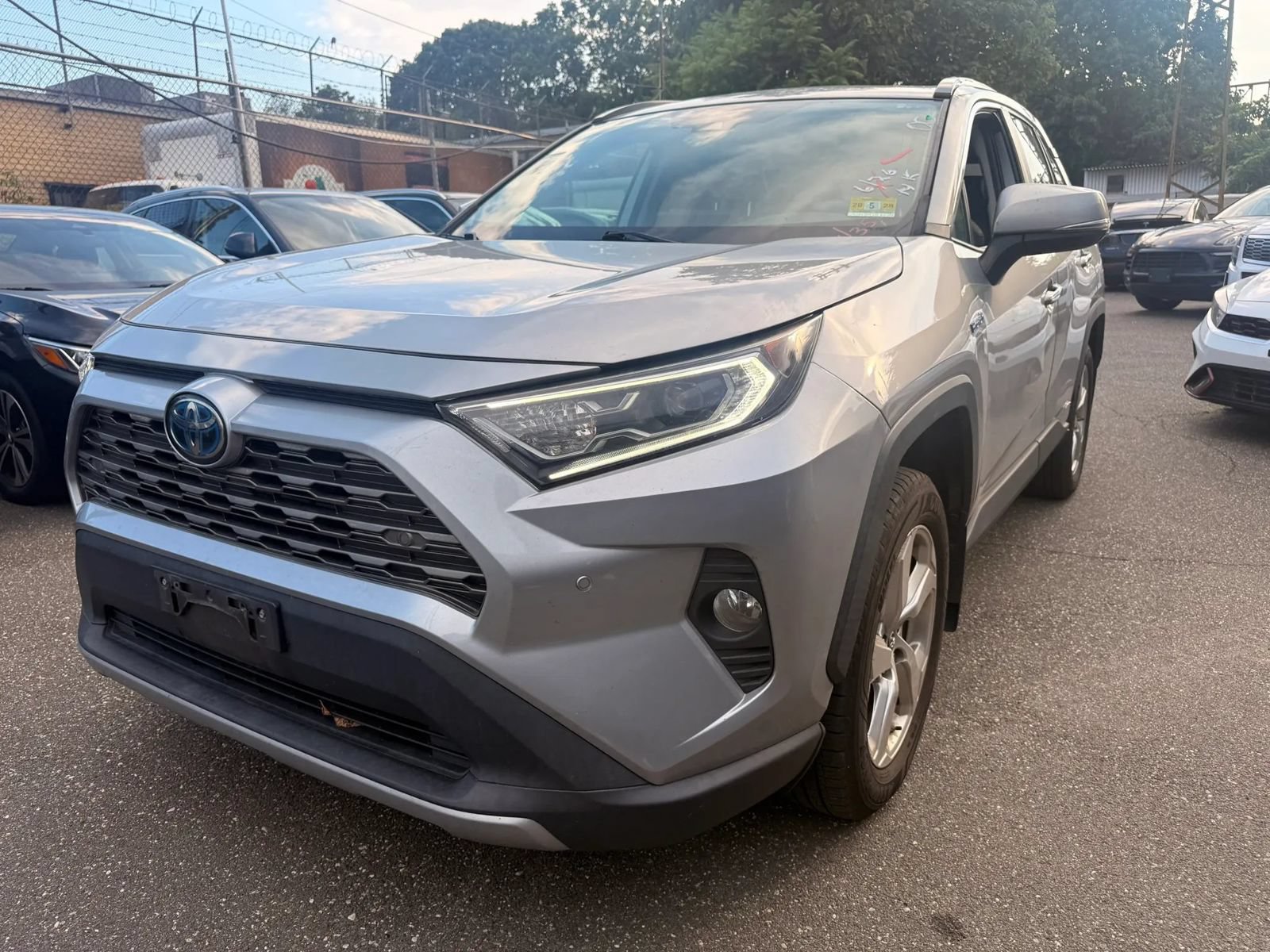 Used 2019 Toyota RAV4 Limited AWD/4WD image 32