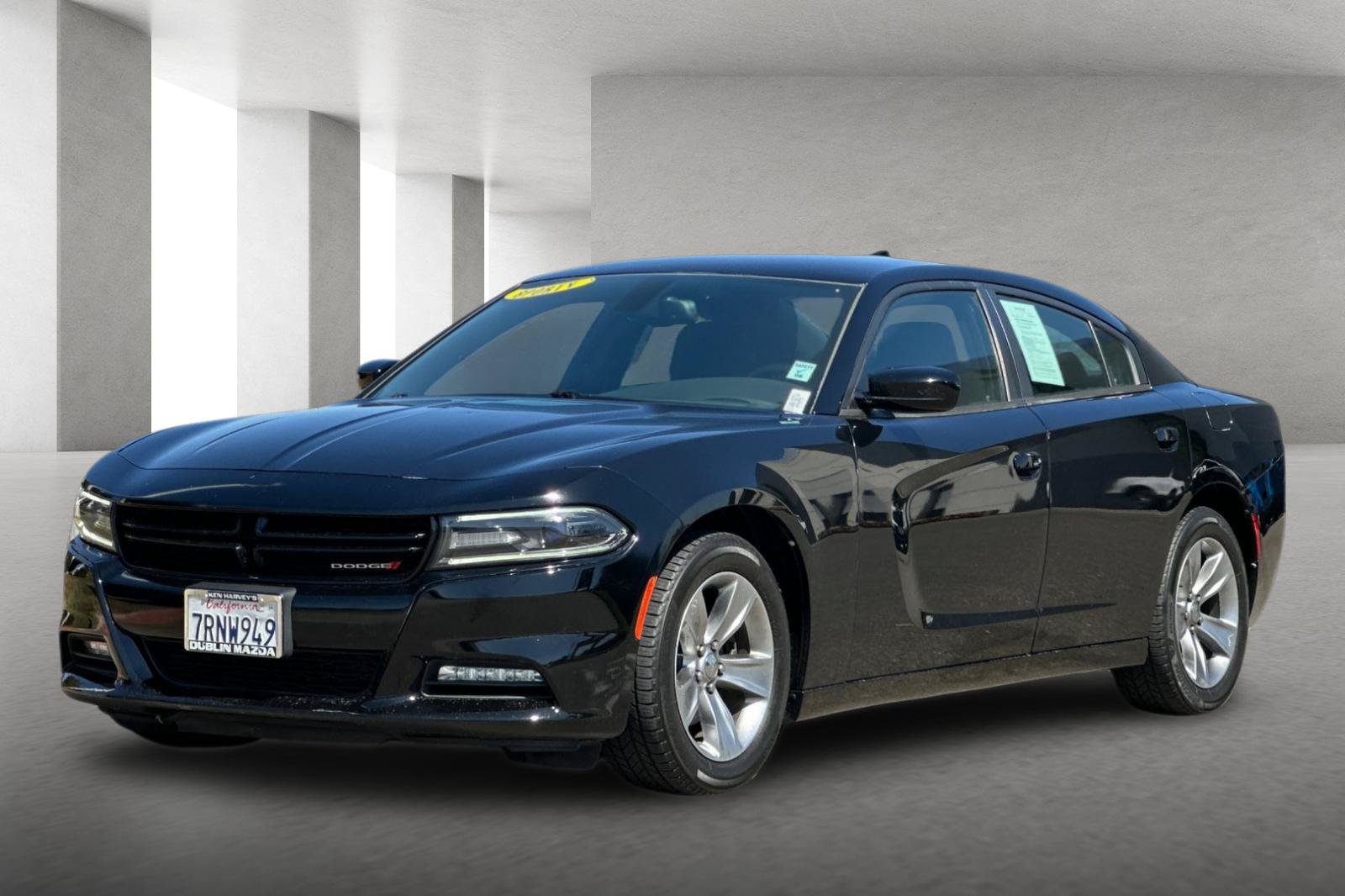 Used 2016 Dodge Charger SXT RWD image 8
