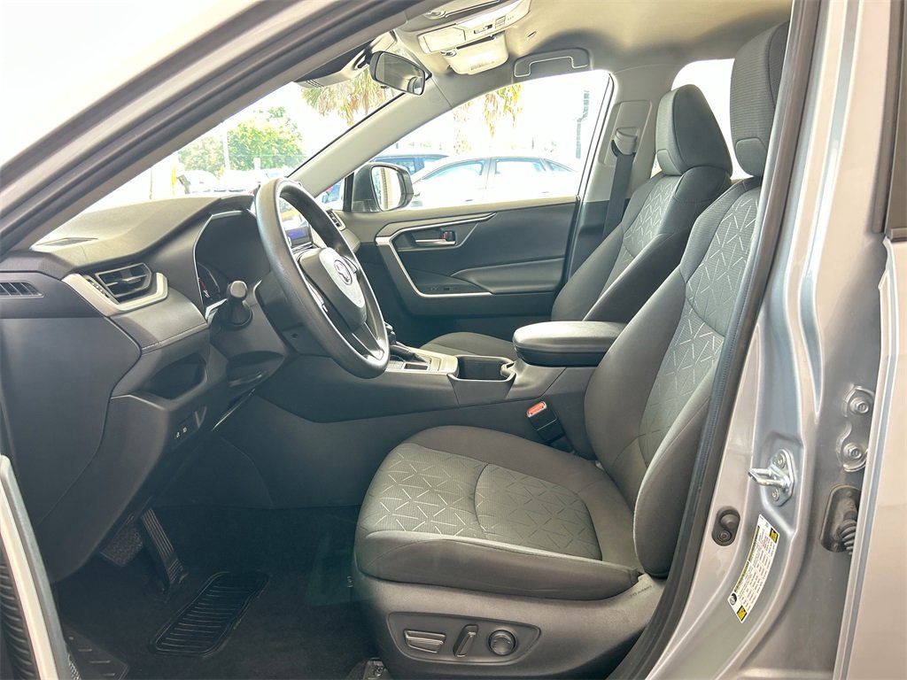 Used 2024 Toyota RAV4 XLE image 12