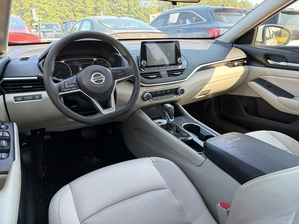 Used 2022 Nissan Altima 2.5 SV FWD image 18