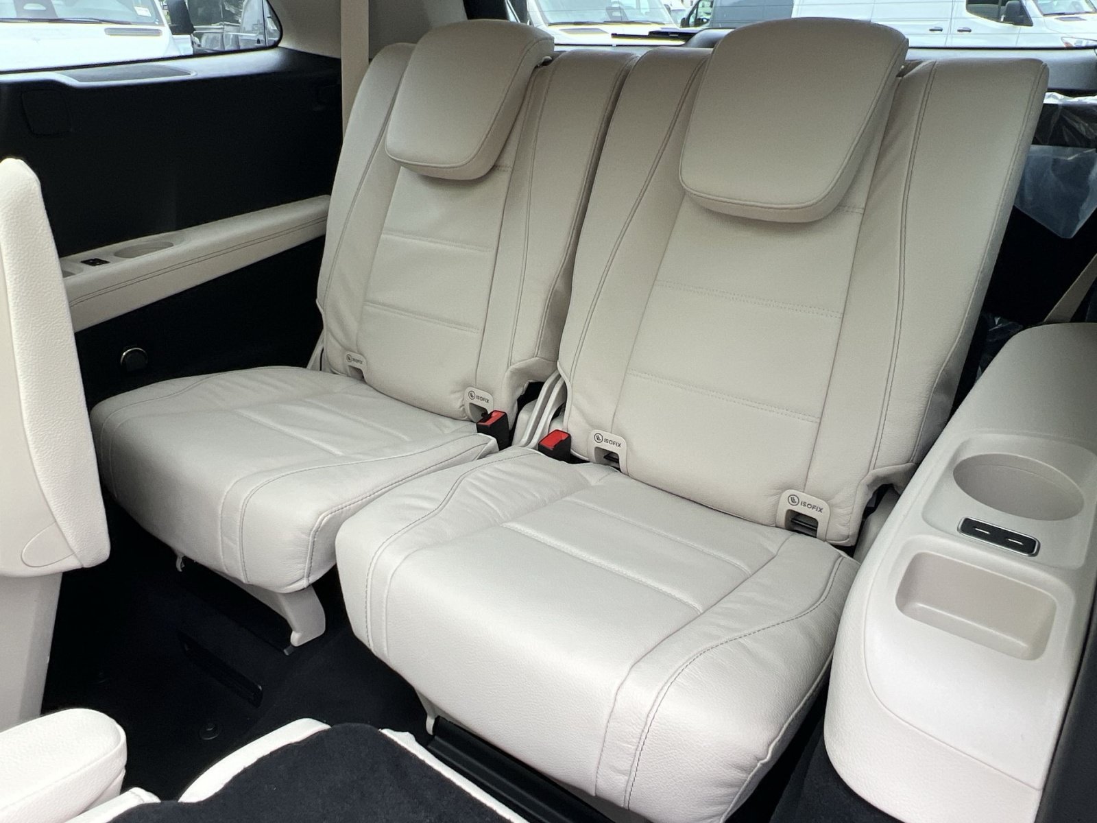 New 2026 Mercedes-Benz GLS 450 4MATIC image 31