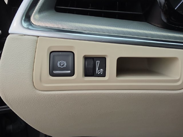 Used 2023 Cadillac XT5 Premium Luxury FWD image 23