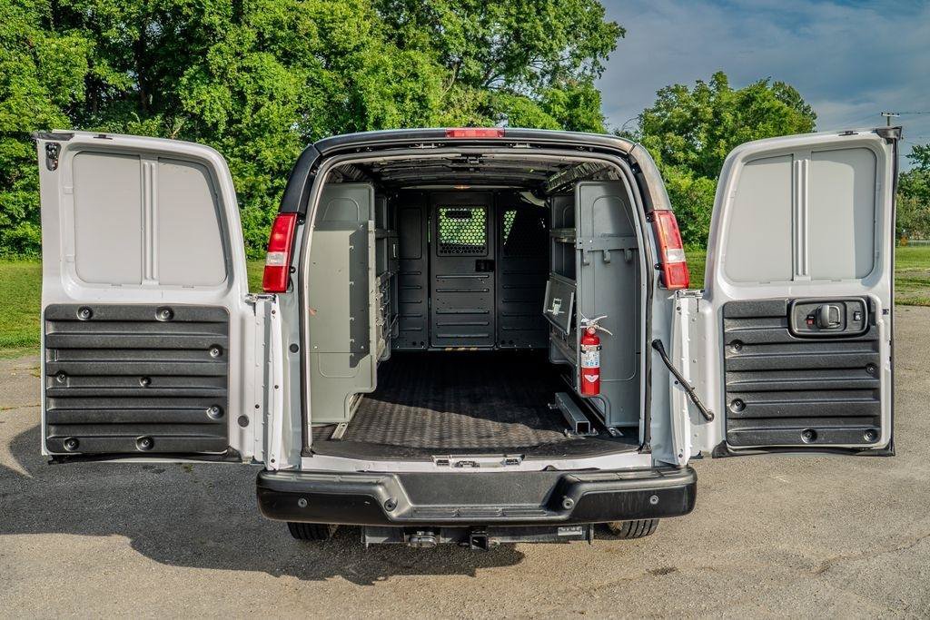 Used 2023 Chevrolet Express 3500 Extended w/ Driver Convenience Package RWD image 18
