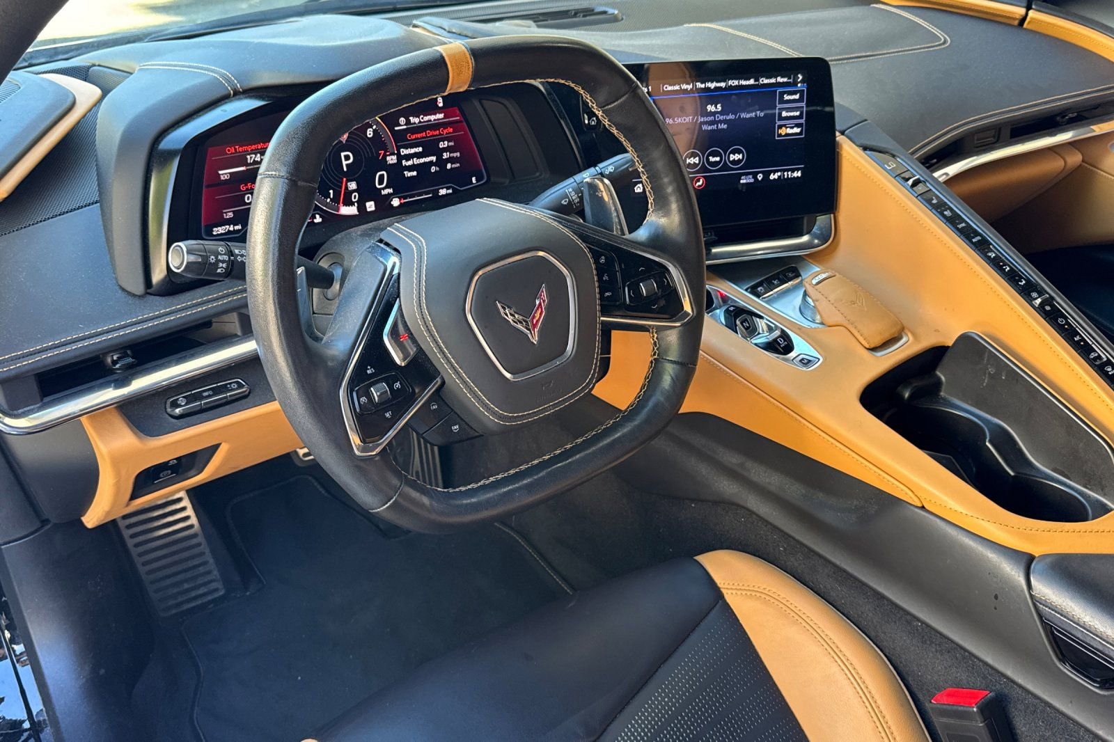 Used 2020 Chevrolet Corvette Stingray Premium Cpe w/ 3LT Preferred Equipment Group image 15