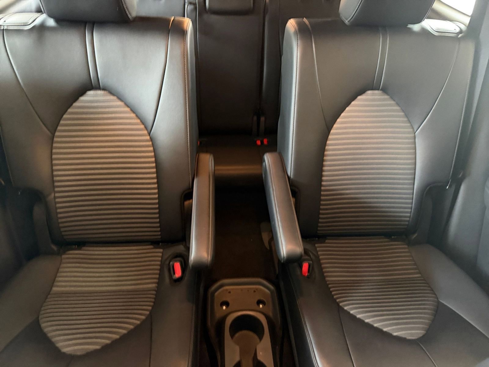 Used 2025 Toyota Highlander XSE AWD/4WD image 43