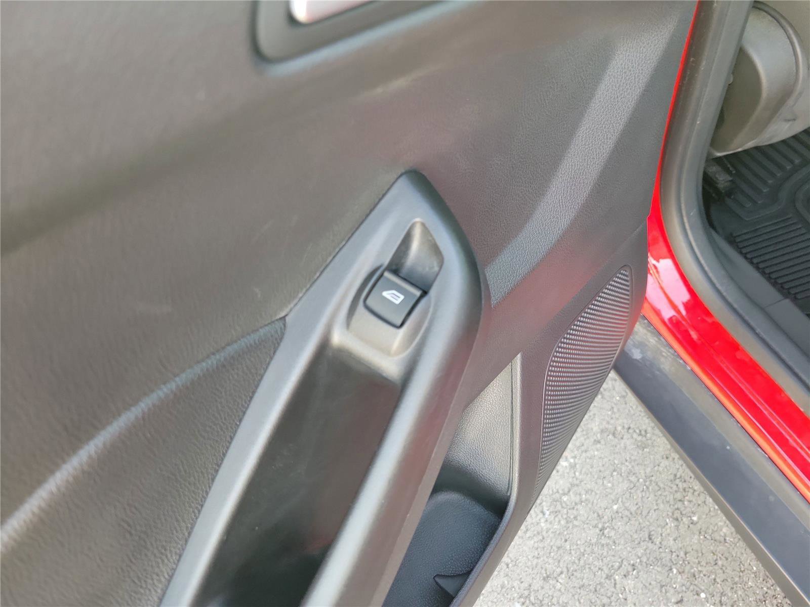 Used 2012 Ford Focus SE image 15