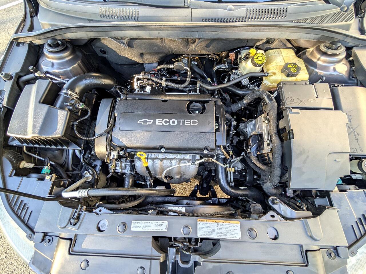 Used 2011 Chevrolet Cruze LS w/ Connectivity Package image 14