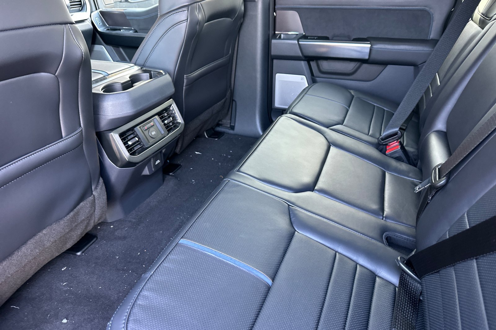 New 2026 Ford F250 Platinum AWD/4WD image 12