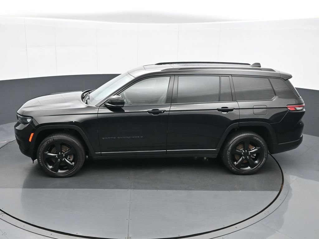 Used 2022 Jeep Grand Cherokee L Laredo image 19