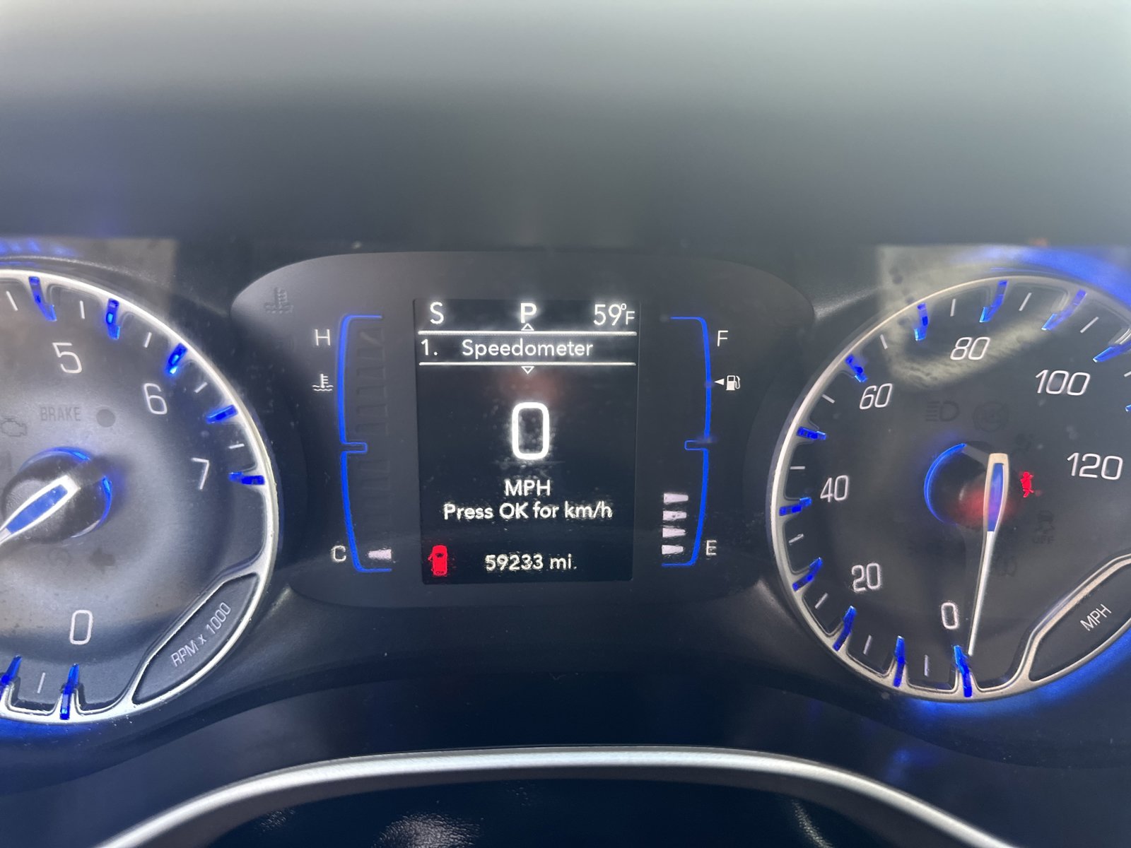 Used 2023 Chrysler Voyager LX FWD image 10