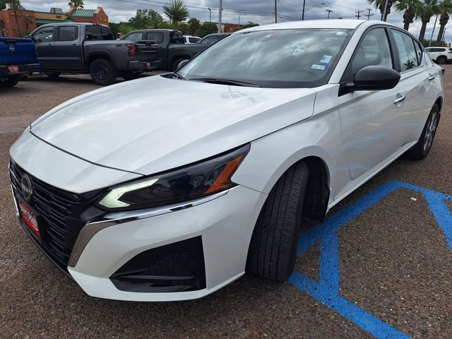 Certified 2024 Nissan Altima 2.5 S FWD image 2