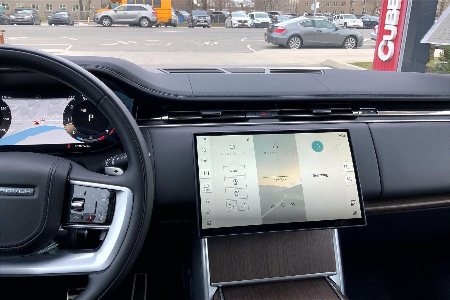 Used 2025 Land Rover Range Rover SE image 6