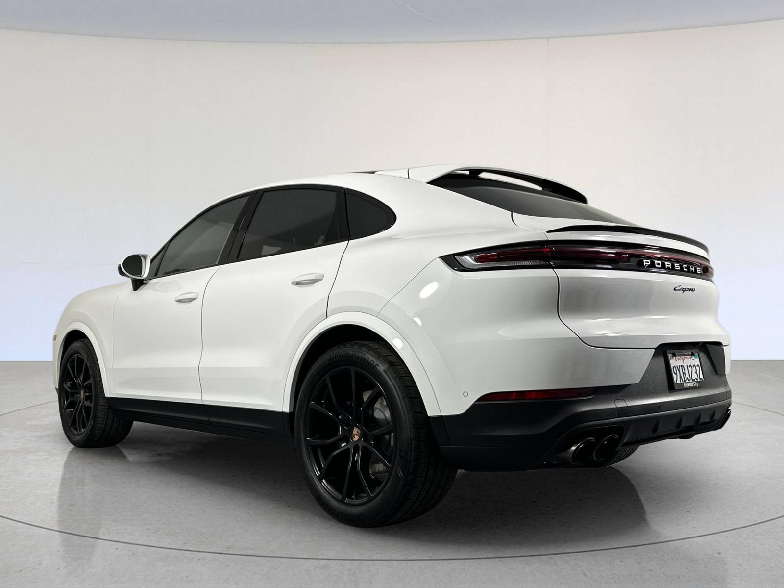 Certified 2026 Porsche Cayenne Coupe AWD/4WD image 3