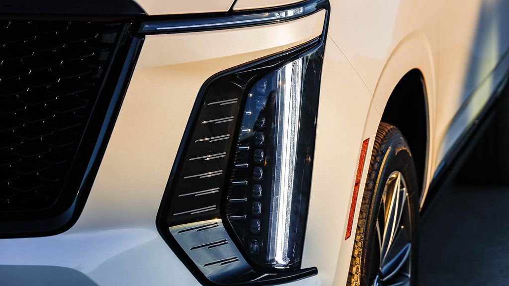 Used 2025 Cadillac Escalade Sport image 5