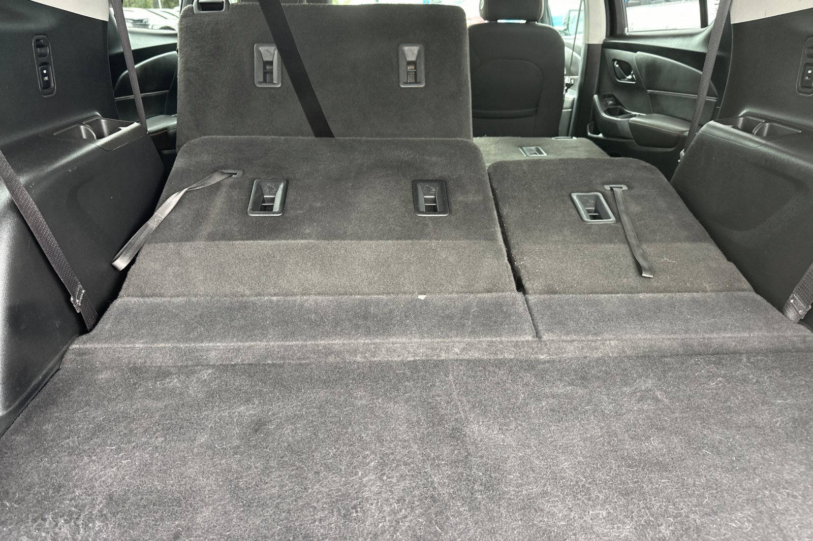 Used 2020 Chevrolet Traverse LS image 18