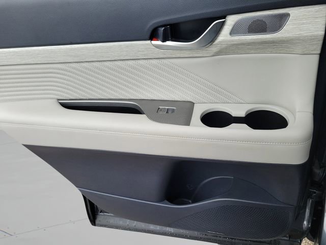 Used 2024 Hyundai Palisade Calligraphy image 16